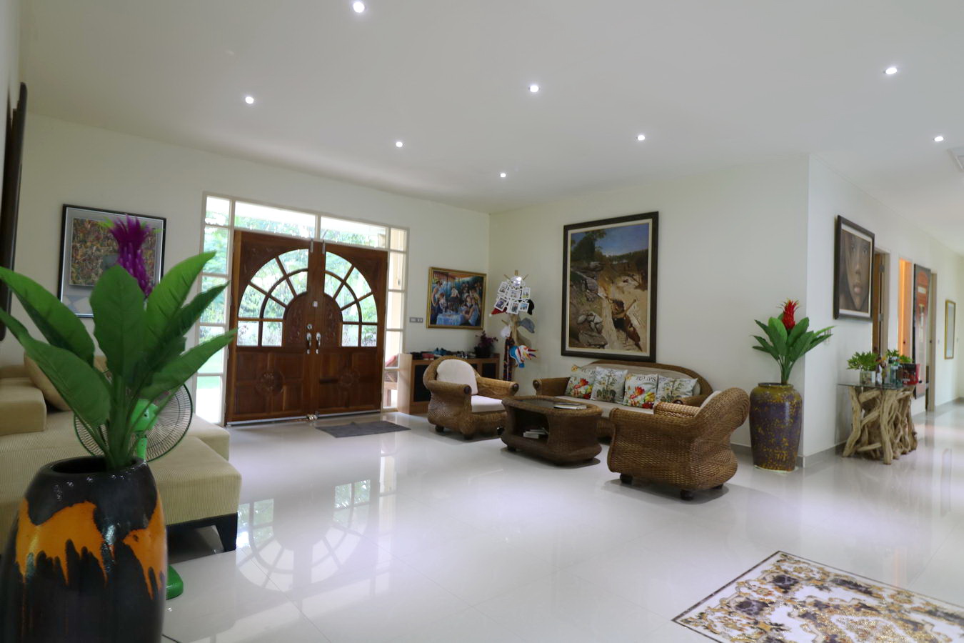 5 Bed, 3 Bath Majestic Home For Sale With Over 3.5 Rai Beautiful