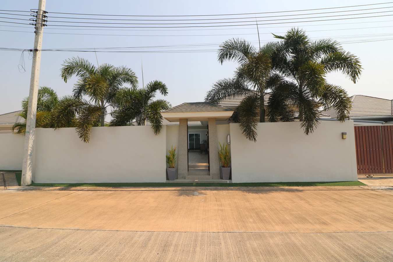 A Splendid 4 Bedroom, 3 Bathroom Pool Villa For Sale In Ban Ped, Khon